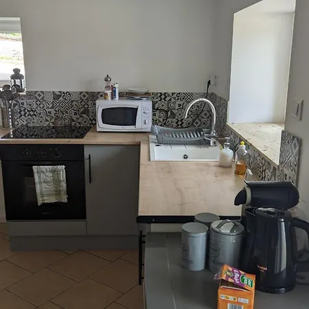 A La Campagne Dans Corps De Ferme Renovee Apartmán